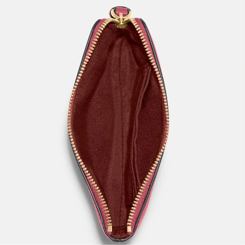 Coach Corner Zip Wristlet Rouge Horse & Carriage NWT Refined Pebble Leather - Picture 4 of 11